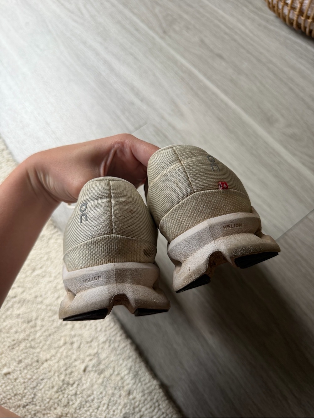 On Cloudsurfer Running Shoes - Picture 6 of 7